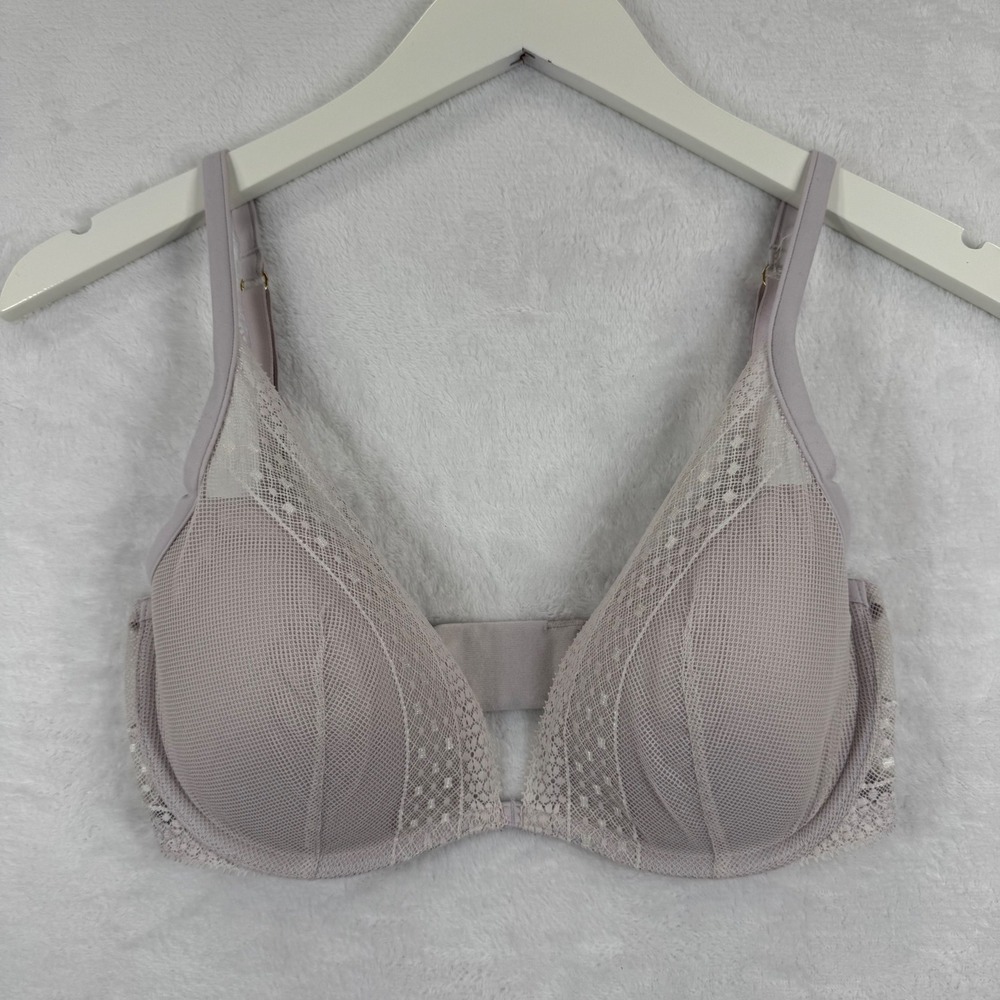 Victoria's Secret Light Mauve Lace Trim Underwire Bra